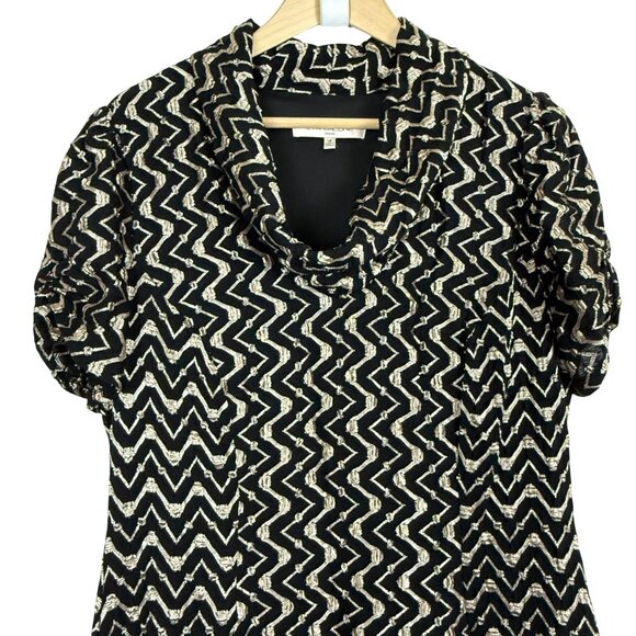 Evan-Picone Cowl Neck Dress Sz 16 Short Sleeve Ruched Zigzag Black Gold - Picture 2 of 8